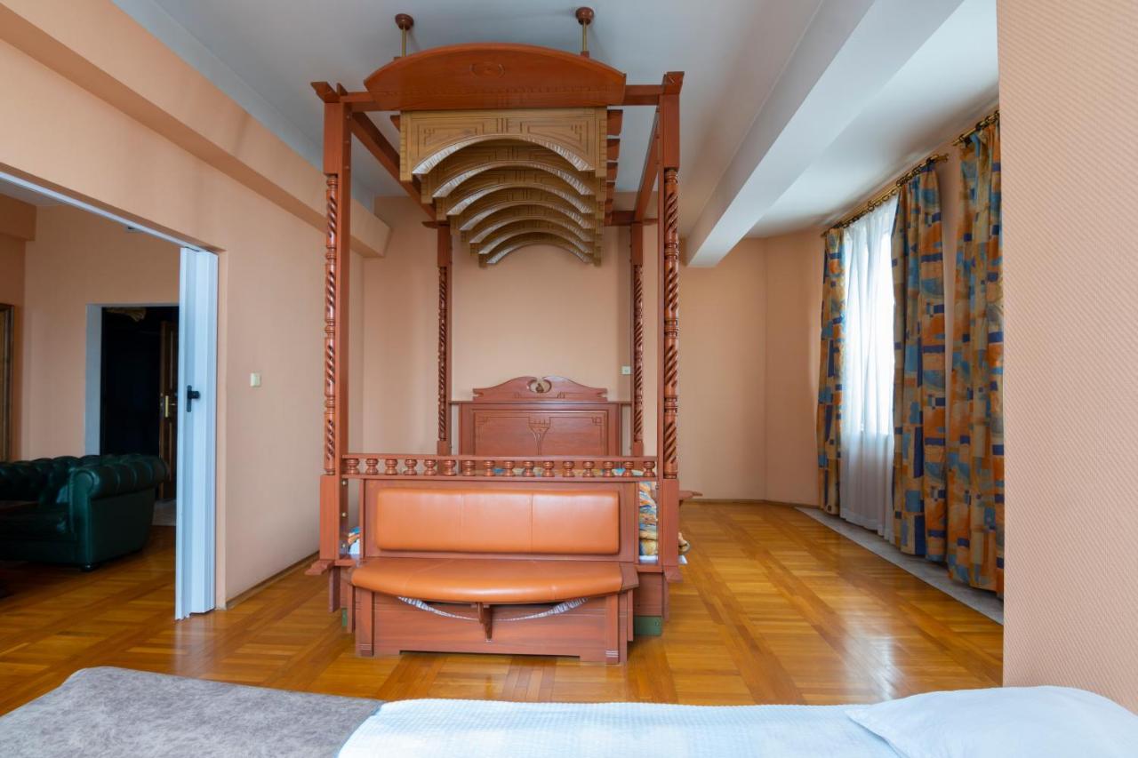 Hotel Slaviani Дімітровград Екстер'єр фото