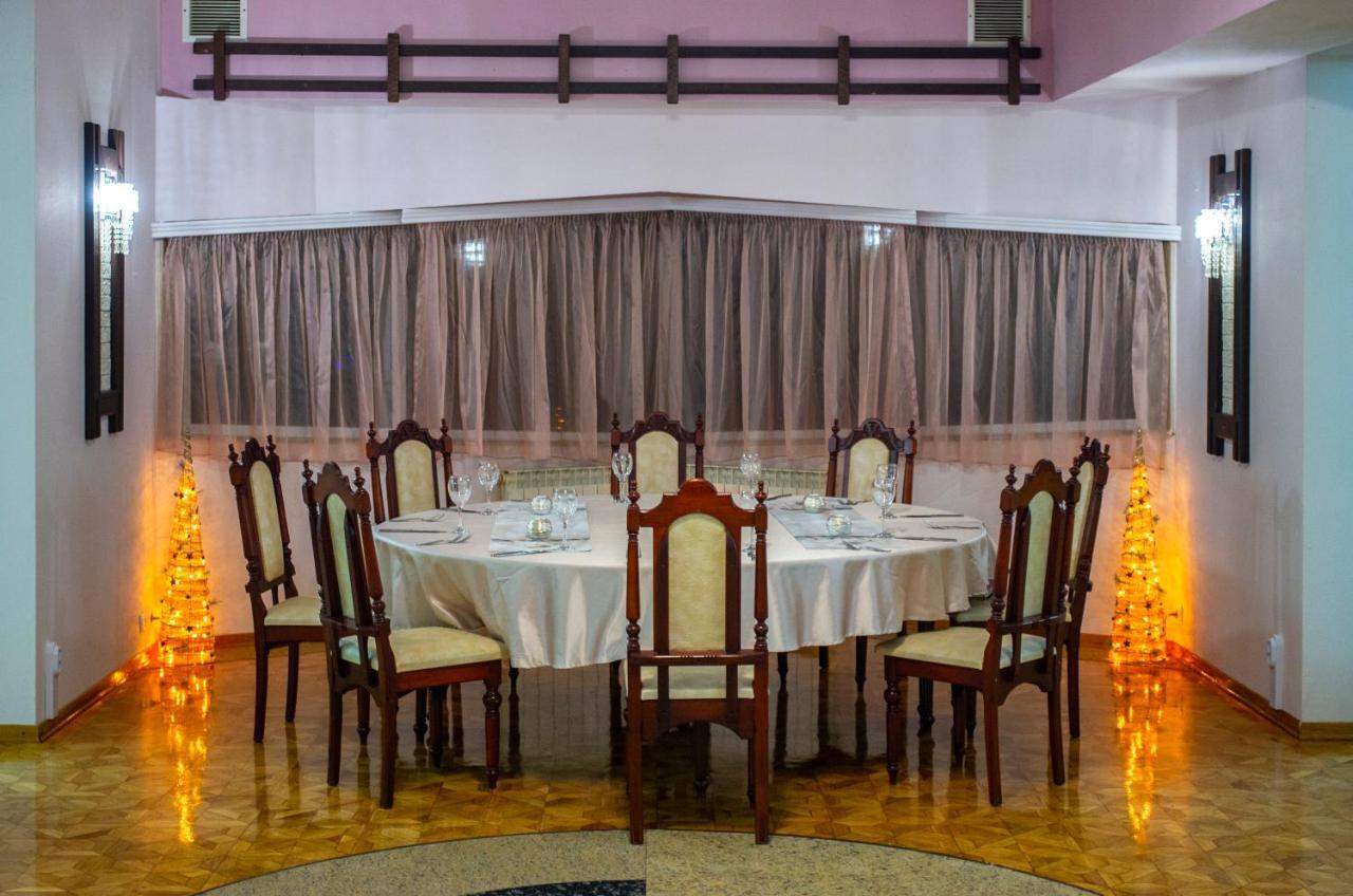 Hotel Slaviani Дімітровград Екстер'єр фото